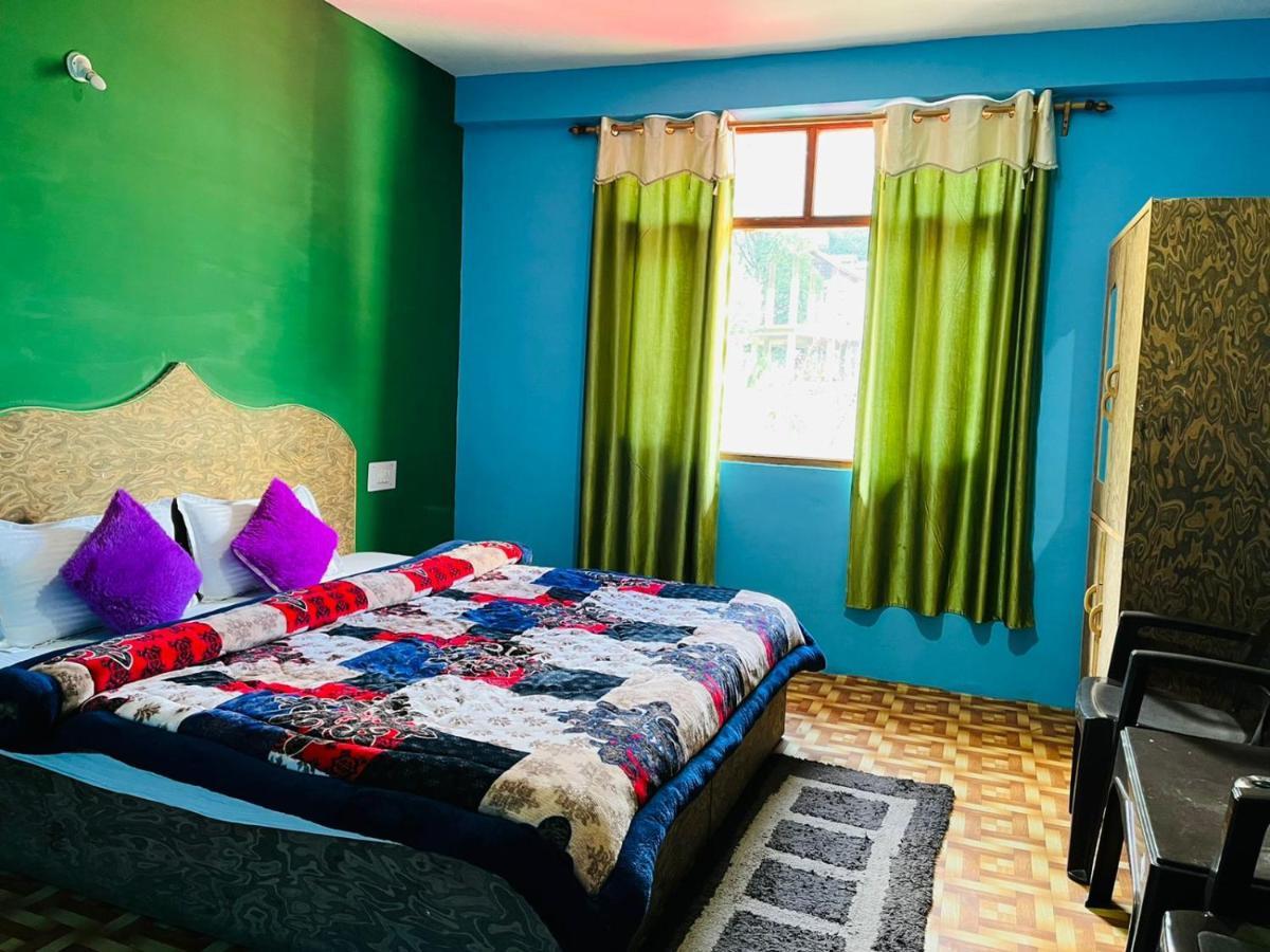 Non Stop Cafe Hostel & Stay Манали Экстерьер фото