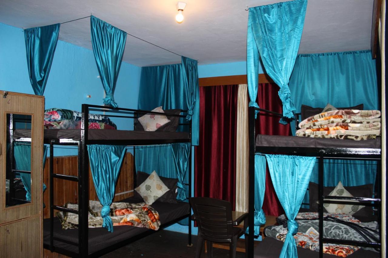 Non Stop Cafe Hostel & Stay Манали Экстерьер фото
