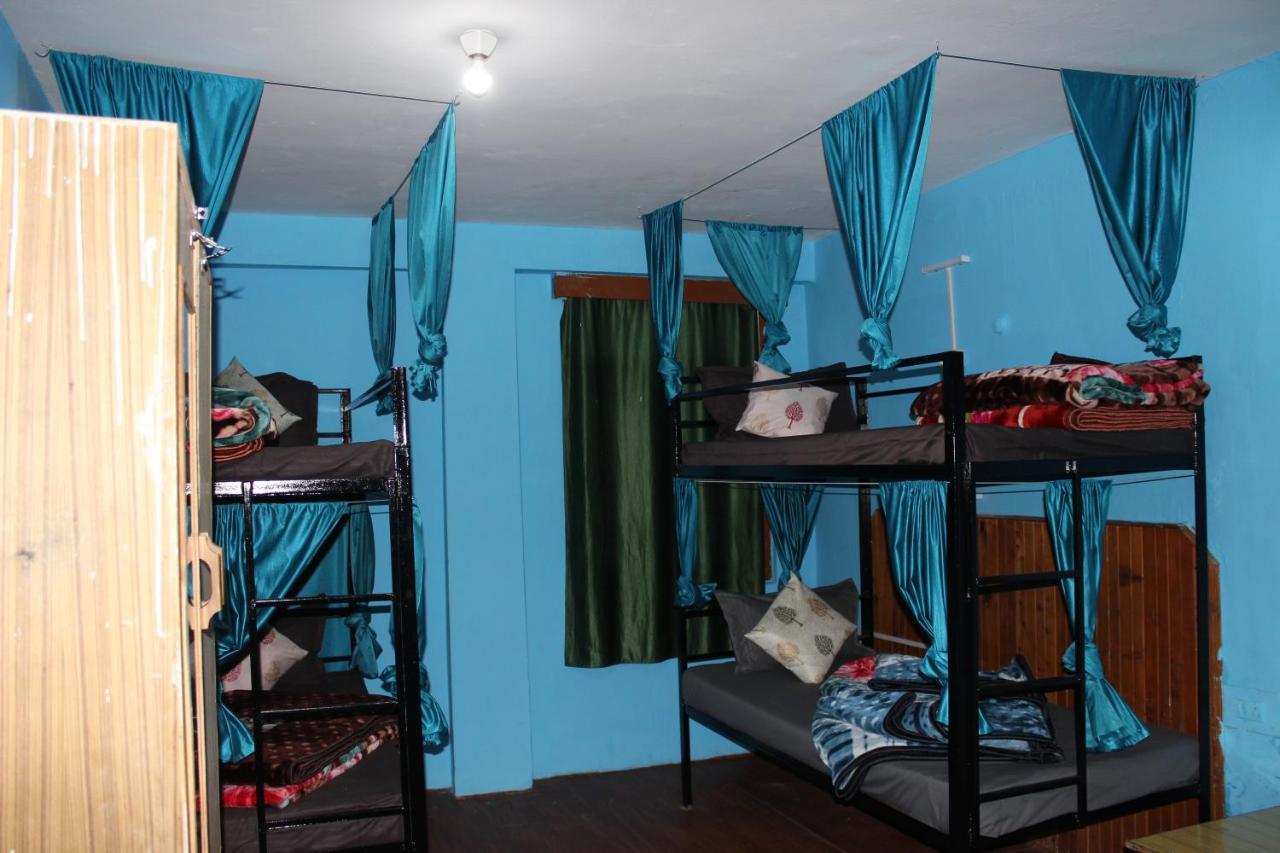 Non Stop Cafe Hostel & Stay Манали Экстерьер фото