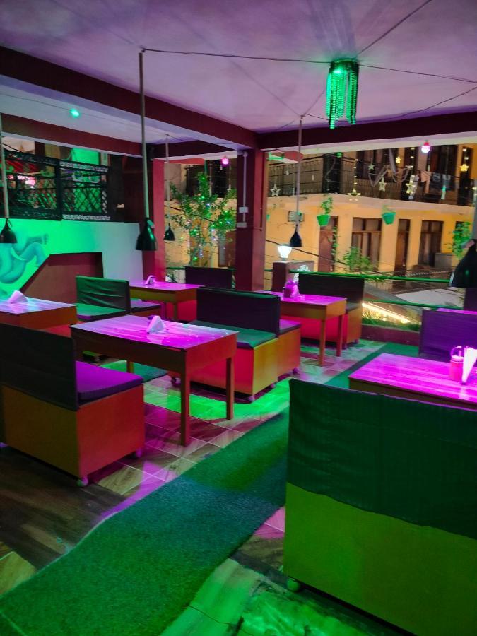 Non Stop Cafe Hostel & Stay Манали Экстерьер фото